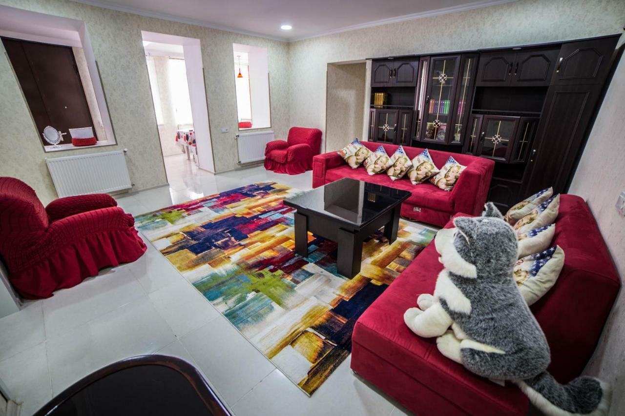 Guest House Theodora Koutaïssi Extérieur photo