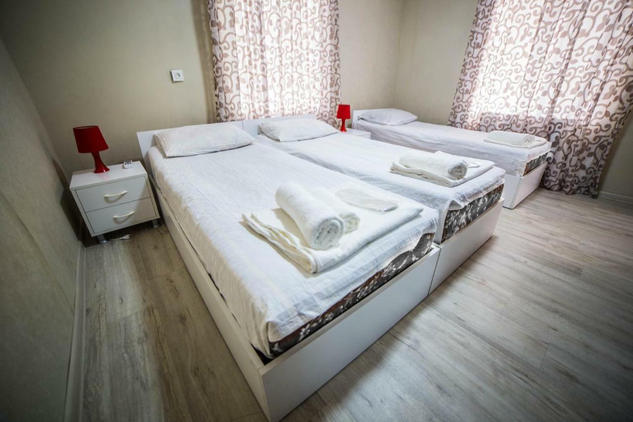 Guest House Theodora Koutaïssi Extérieur photo